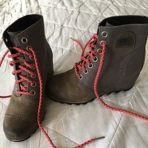 Sorel PDX Wedge Booties
